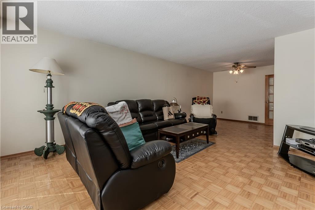 353 Enfield Road, Burlington, Ontario  L7T 4E7 - Photo 9 - 40869369