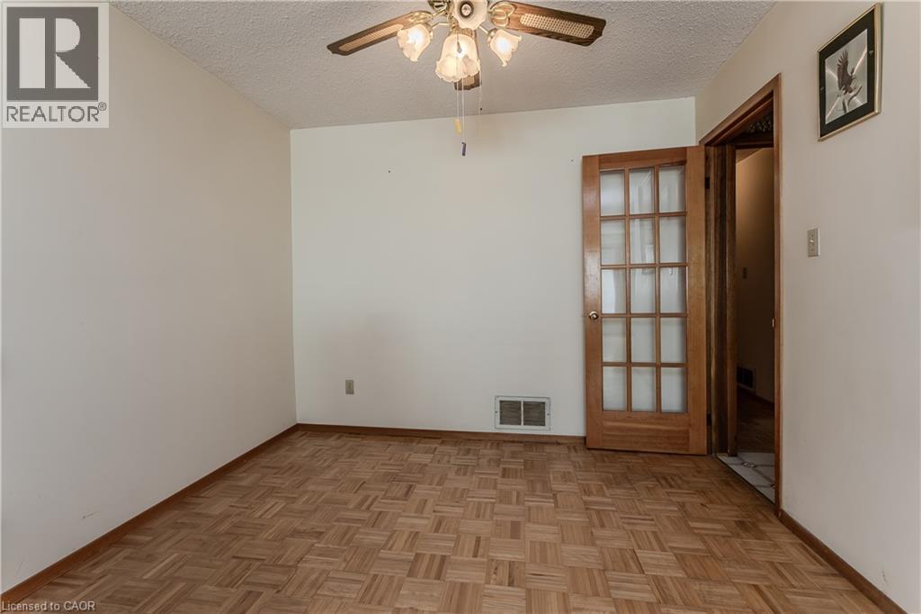 353 Enfield Road, Burlington, Ontario  L7T 4E7 - Photo 13 - 40869369