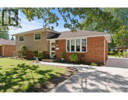 127 BOARDWALK AVENUE, Amherstburg, Ontario
