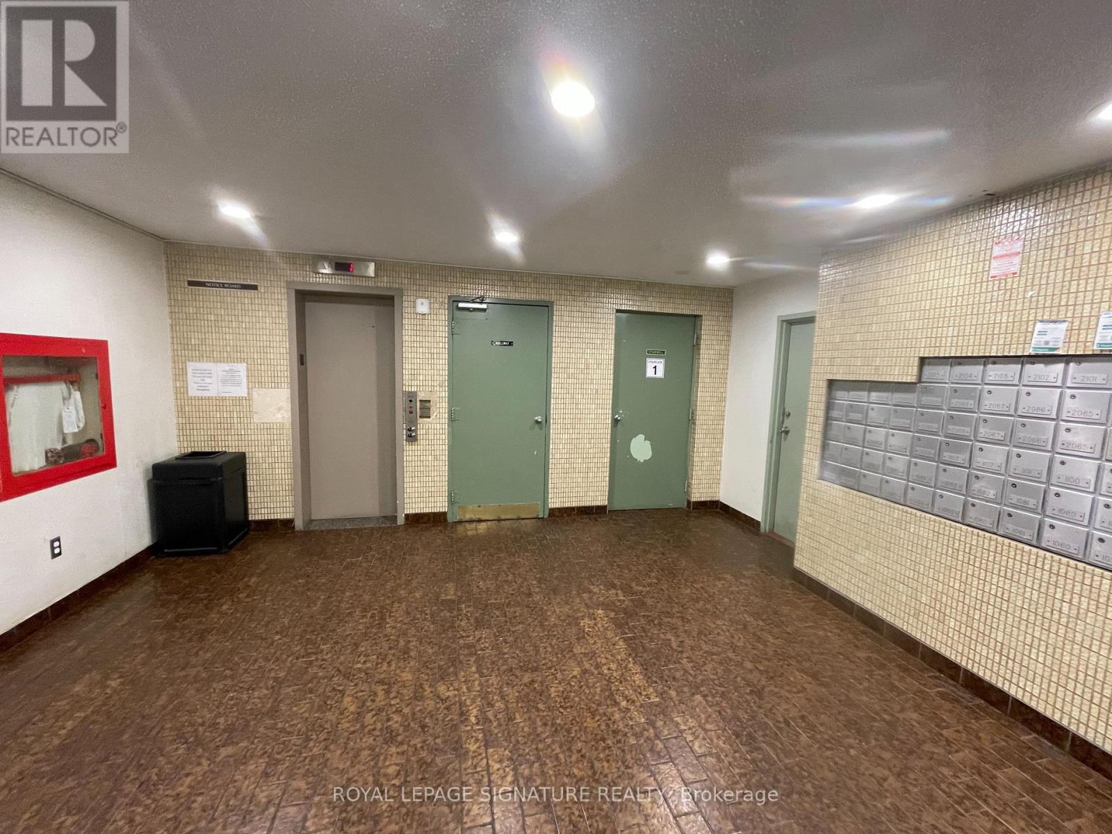 1084 - 100 Mornelle Court, Toronto, Ontario  M1E 4X2 - Photo 3 - E13865708