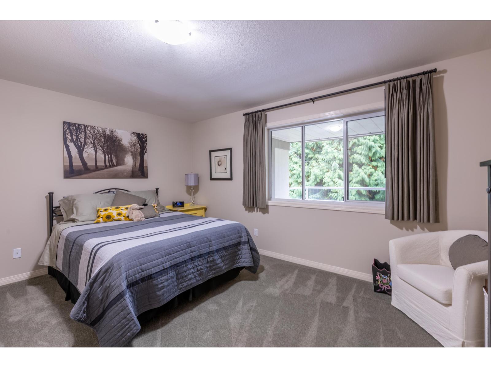 16 4001 OLD CLAYBURN ROAD