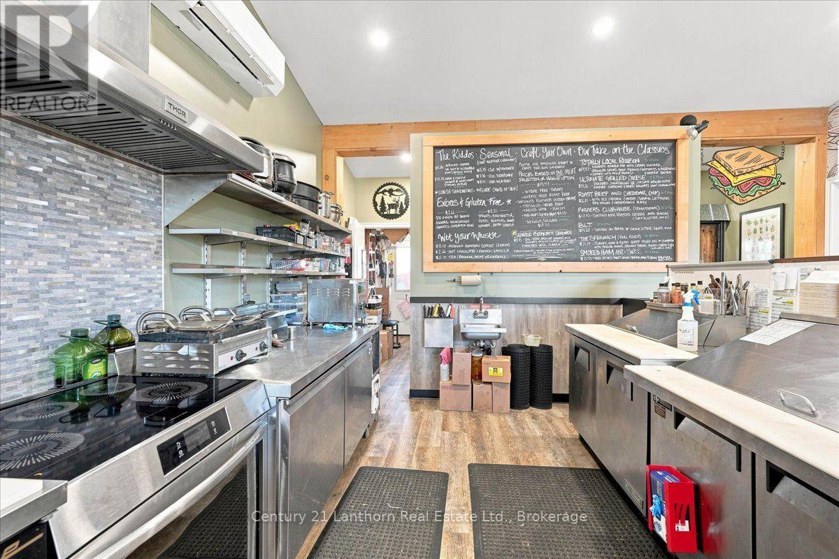 282-284 & 286 Wellington Main Street, Prince Edward County, Ontario  K0K 3L0 - Photo 10 - X13871950