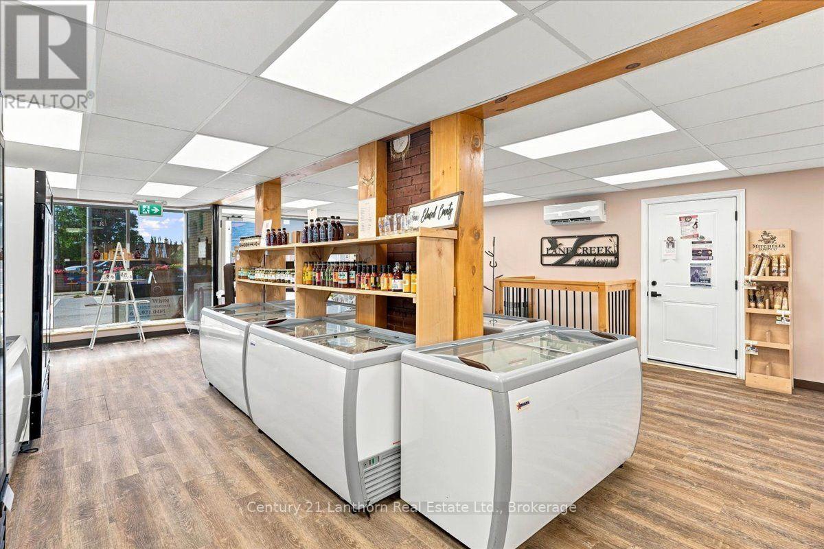 282-284 & 286 Wellington Main Street, Prince Edward County, Ontario  K0K 3L0 - Photo 13 - X13871950