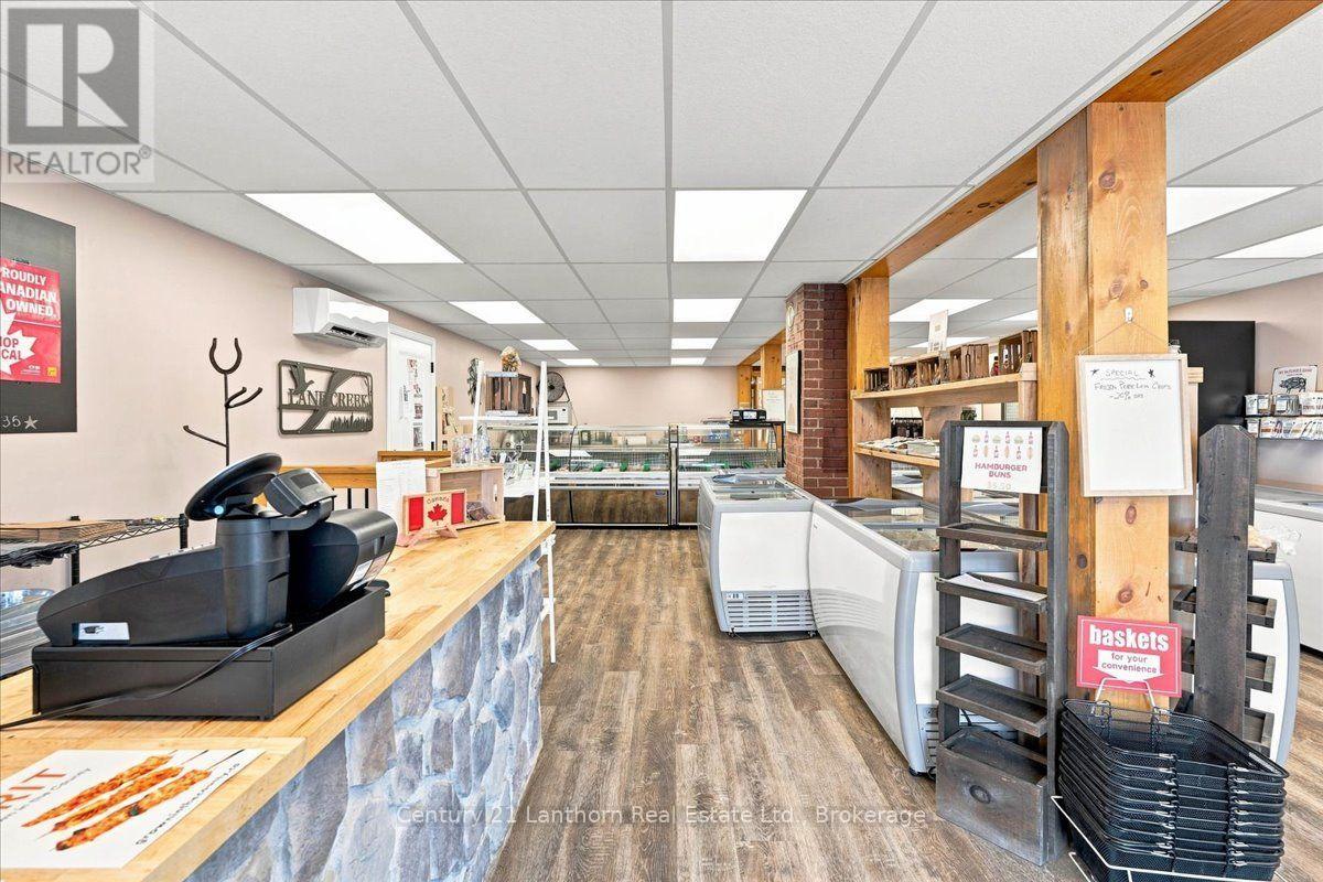 282-284 & 286 Wellington Main Street, Prince Edward County, Ontario  K0K 3L0 - Photo 15 - X13871950