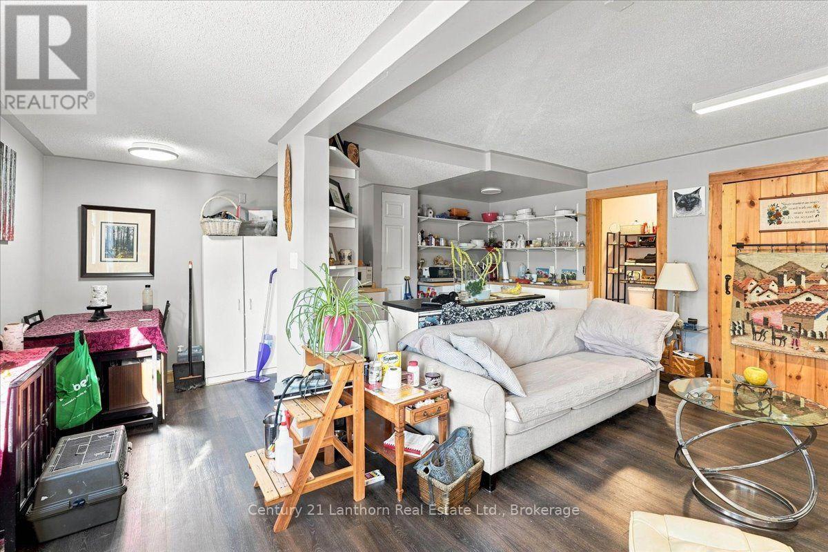 282-284 & 286 Wellington Main Street, Prince Edward County, Ontario  K0K 3L0 - Photo 16 - X13871950