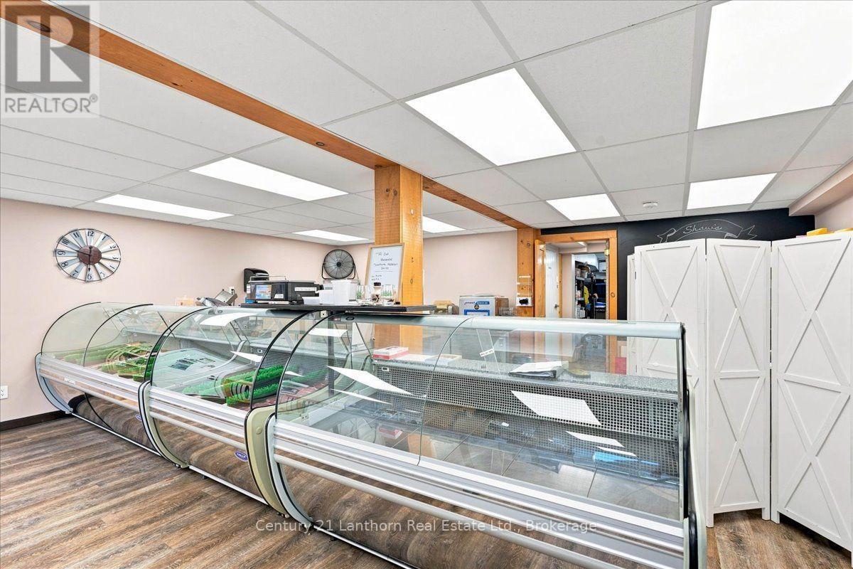 282-284 & 286 Wellington Main Street, Prince Edward County, Ontario  K0K 3L0 - Photo 21 - X13871950