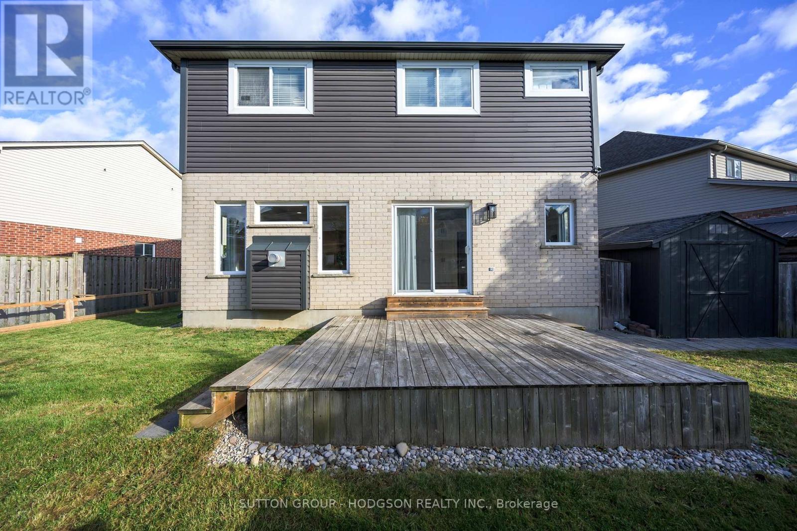 737 NORTH LEAKSDALE CIRCLE London South (South U) Ontario Canada N6M1M1 5