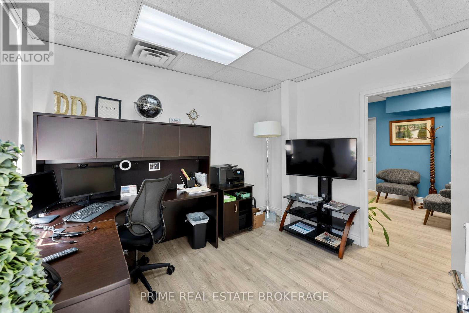 Unit #2 - 580 Waterloo Unit# 2 Street, London East, Ontario N6B 2P9 - Photo 8 - X13871978