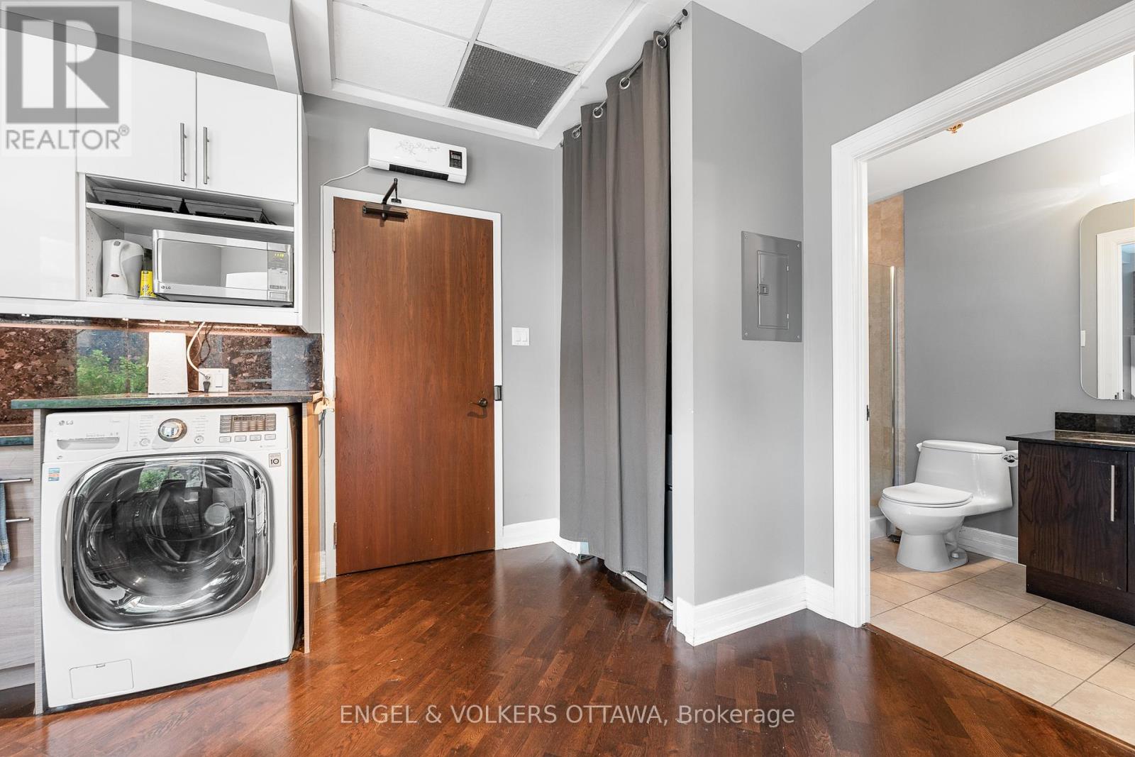 102 - 320 Mcleod Street, Ottawa, Ontario  K2P 1A3 - Photo 2 - X13871724