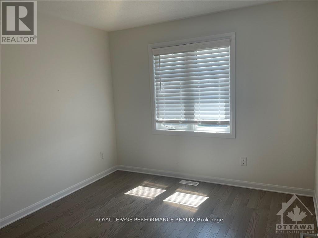 1039 Speedvale Court, Ottawa, Ontario  K2T 0P6 - Photo 13 - X13871814