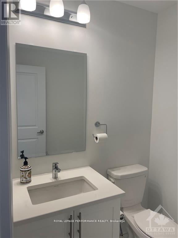 1039 Speedvale Court, Ottawa, Ontario  K2T 0P6 - Photo 4 - X13871814