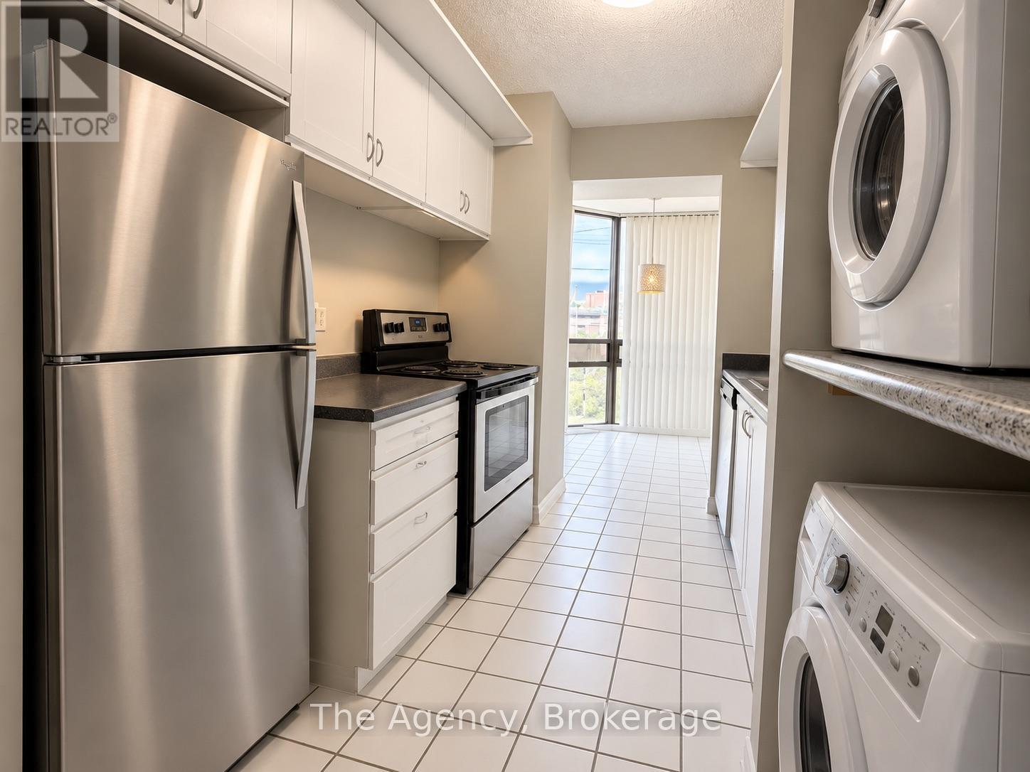 204 - 2200 Sherobee Road, Mississauga, Ontario  L5A 3Y3 - Photo 5 - W13871832