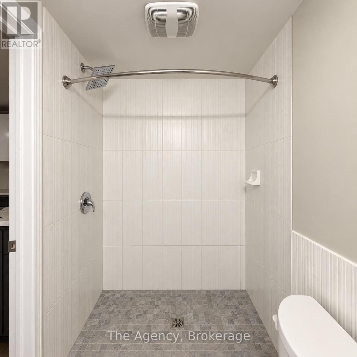 Boo2 - 2200 Sherobee Road, Mississauga, Ontario  L5A 3Y3 - Photo 8 - W13871840