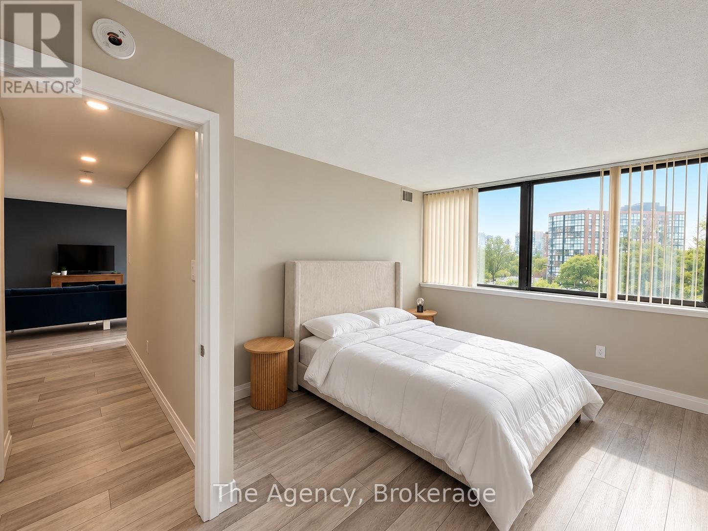 403 - 2200 Sherobee Road, Mississauga, Ontario  L5A 3Y3 - Photo 7 - W13871854