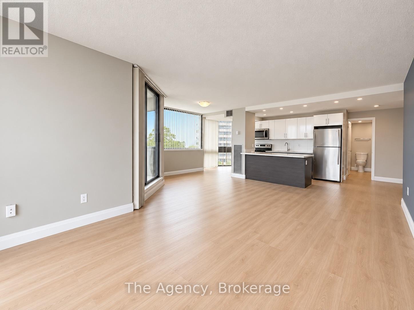 810 - 2200 Sherobee Road, Mississauga, Ontario  L5A 3Y3 - Photo 6 - W13871864