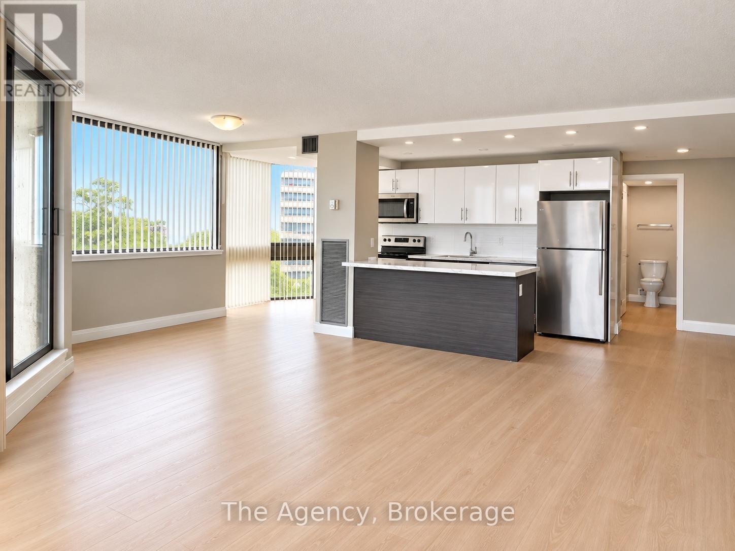 810 - 2200 Sherobee Road, Mississauga, Ontario  L5A 3Y3 - Photo 7 - W13871864
