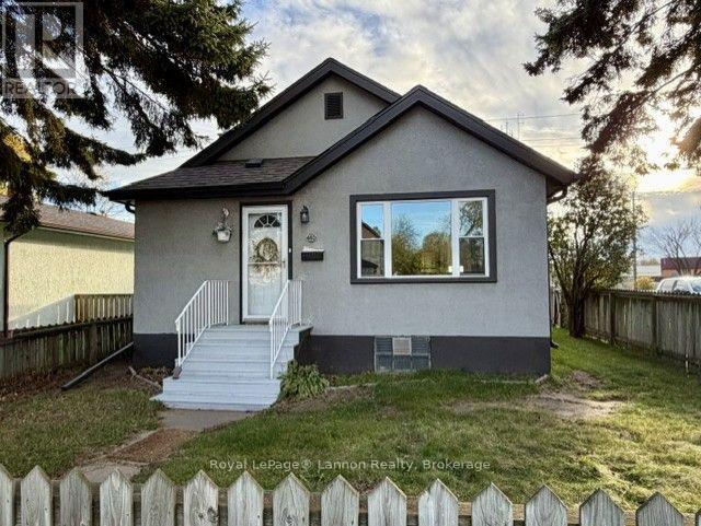 440 Archibald Street S, Thunder Bay, Ontario  P7E 1G8 - Photo 1 - X13871838