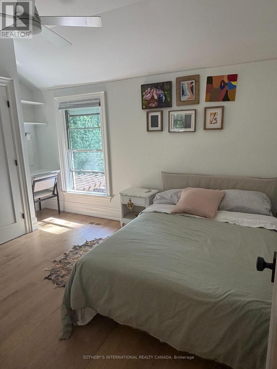 21 Hillcrest Park, Toronto (Cabbagetown-South St. James Town), Ontario  M4X 1E8 - Photo 13 - C13871778