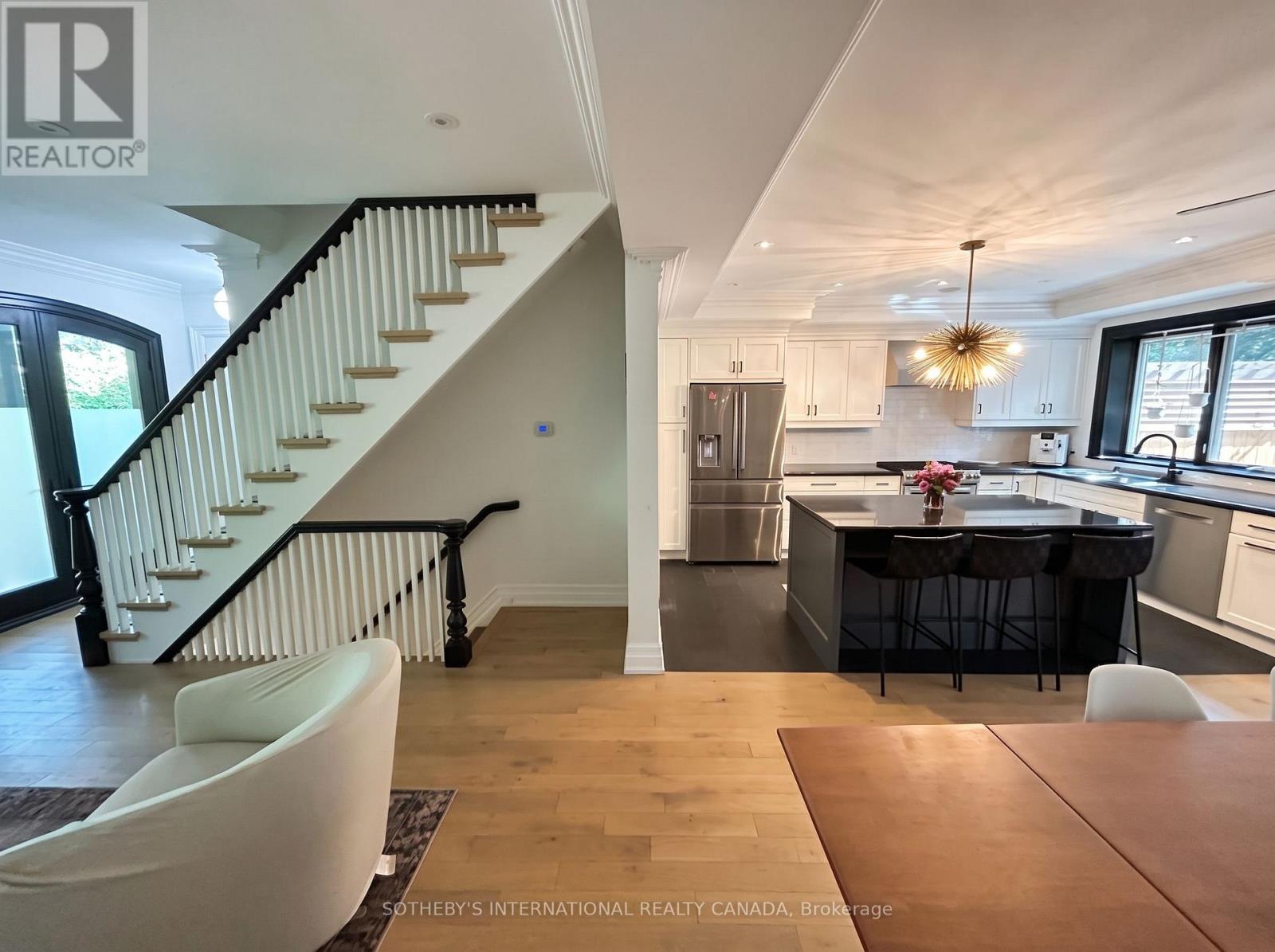 21 Hillcrest Park, Toronto, Ontario M4X 1E8 - Photo 5 - C13871778