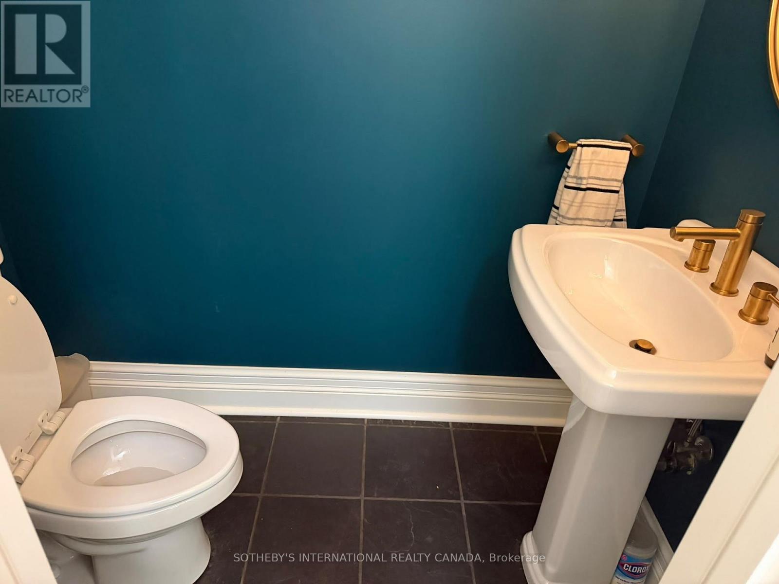21 Hillcrest Park, Toronto (Cabbagetown-South St. James Town), Ontario  M4X 1E8 - Photo 6 - C13871778