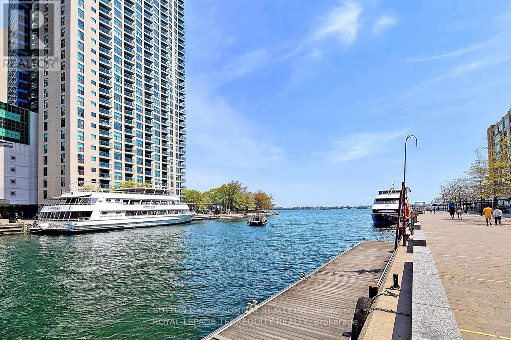 1207 - 208 Queens Quay W, Toronto (Waterfront Communities), Ontario  M5J 2Y5 - Photo 8 - C13871888