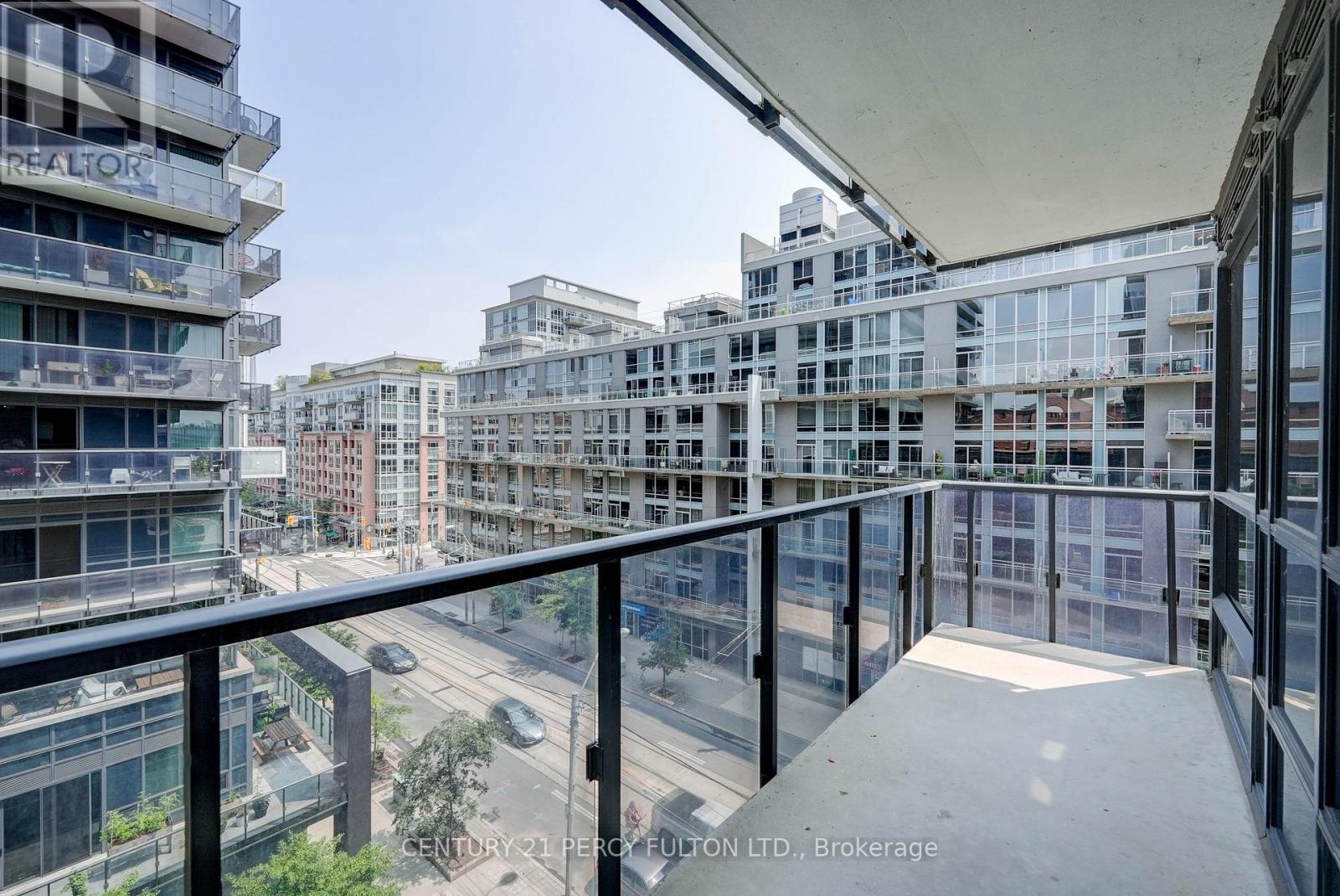 544 - 1030 KING STREET W