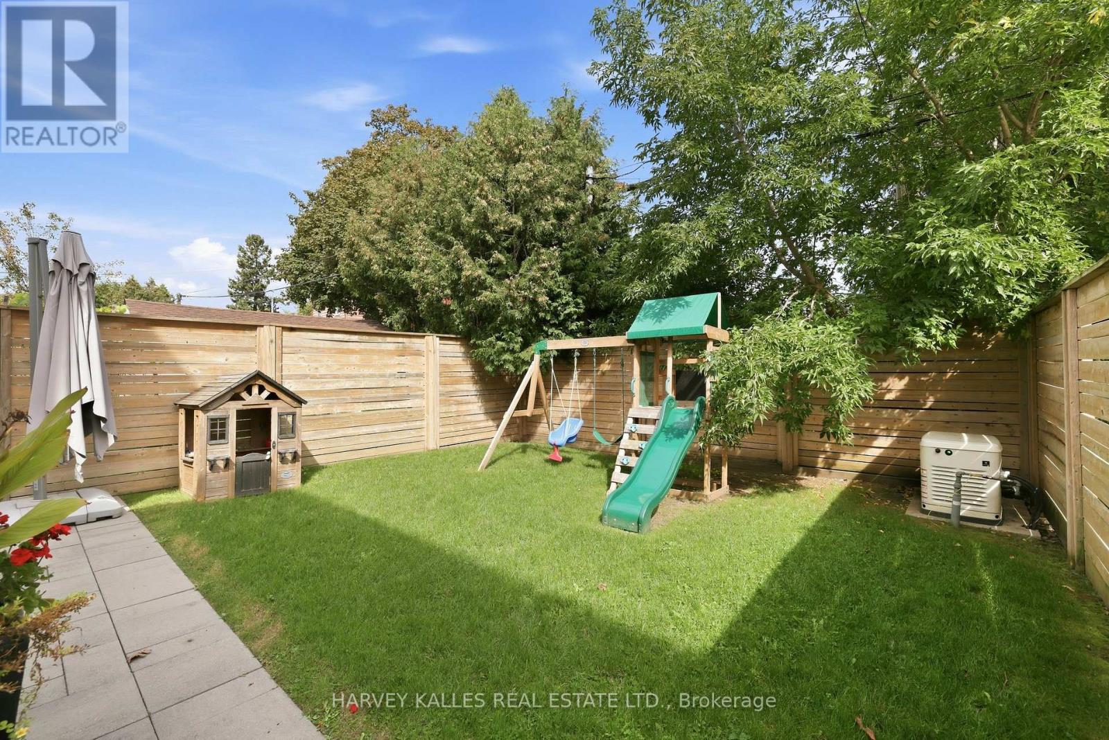 57 Roseneath Gardens, Toronto, Ontario  M6C 3X5 - Photo 33 - C13872044