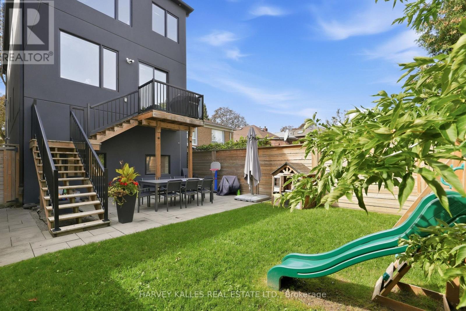 57 Roseneath Gardens, Toronto, Ontario  M6C 3X5 - Photo 35 - C13872044