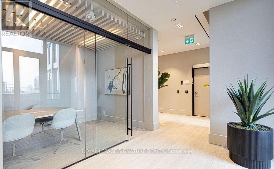 807 - 2020 Bathurst Street, Toronto, Ontario  M5P 0A6 - Photo 37 - C13872076