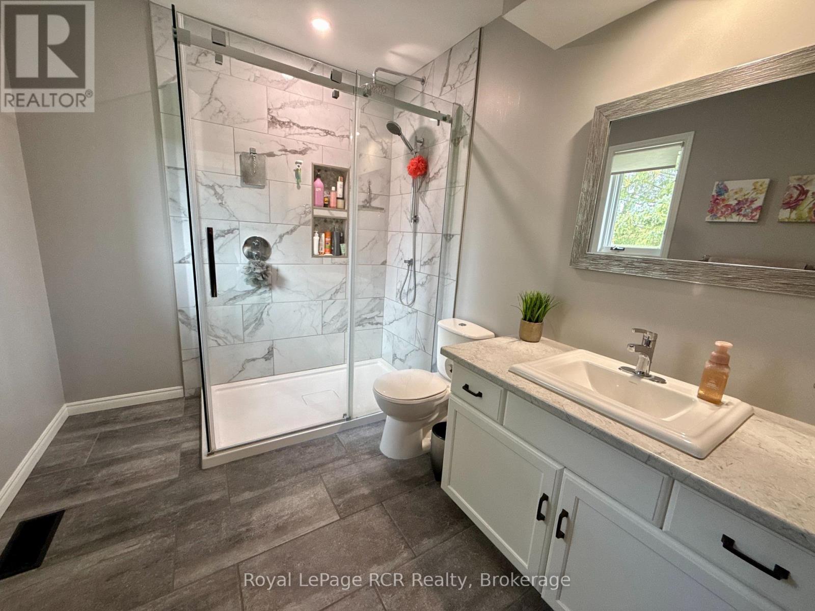 686 16th Street, Hanover, Ontario  N4N 3M3 - Photo 40 - X13871798
