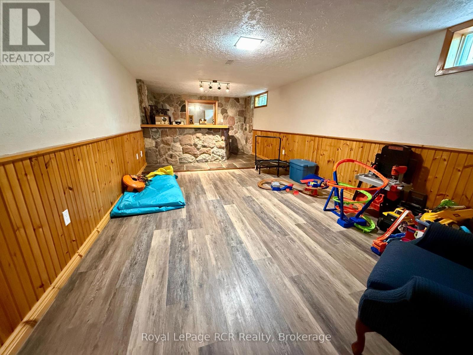 686 16th Street, Hanover, Ontario  N4N 3M3 - Photo 47 - X13871798
