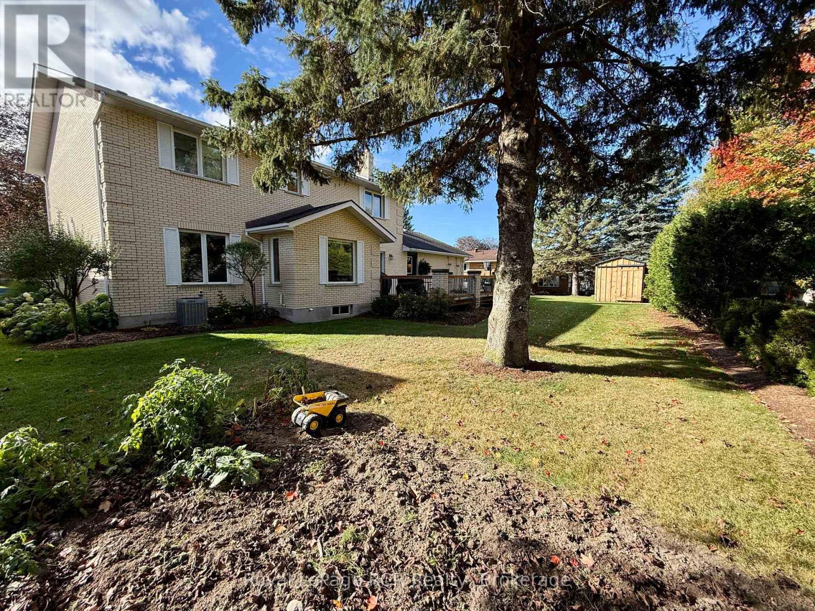 686 16th Street, Hanover, Ontario  N4N 3M3 - Photo 9 - X13871798