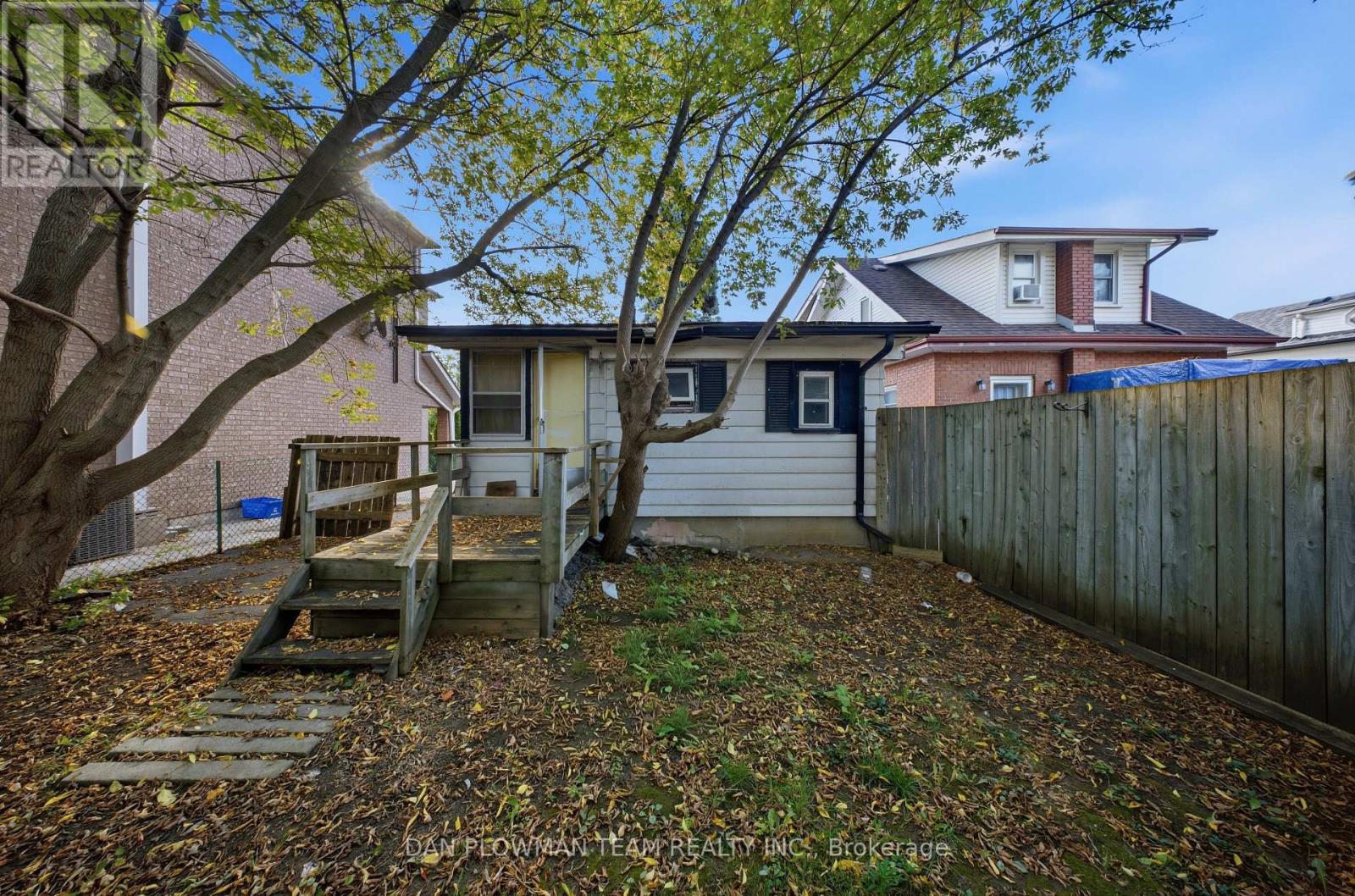 372 Pine Avenue, Oshawa, Ontario  L1J 2H8 - Photo 6 - E13871780