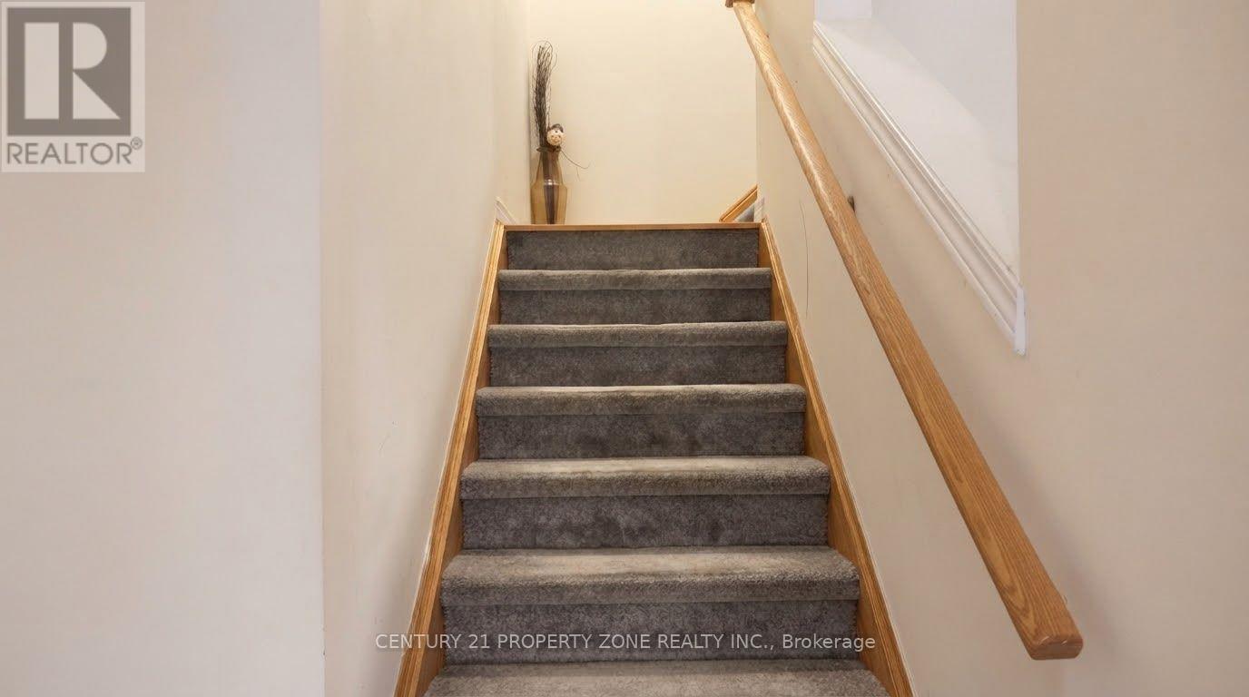 10 - 485 Beresford Path, Oshawa, Ontario  L1H 0B2 - Photo 6 - E13871844