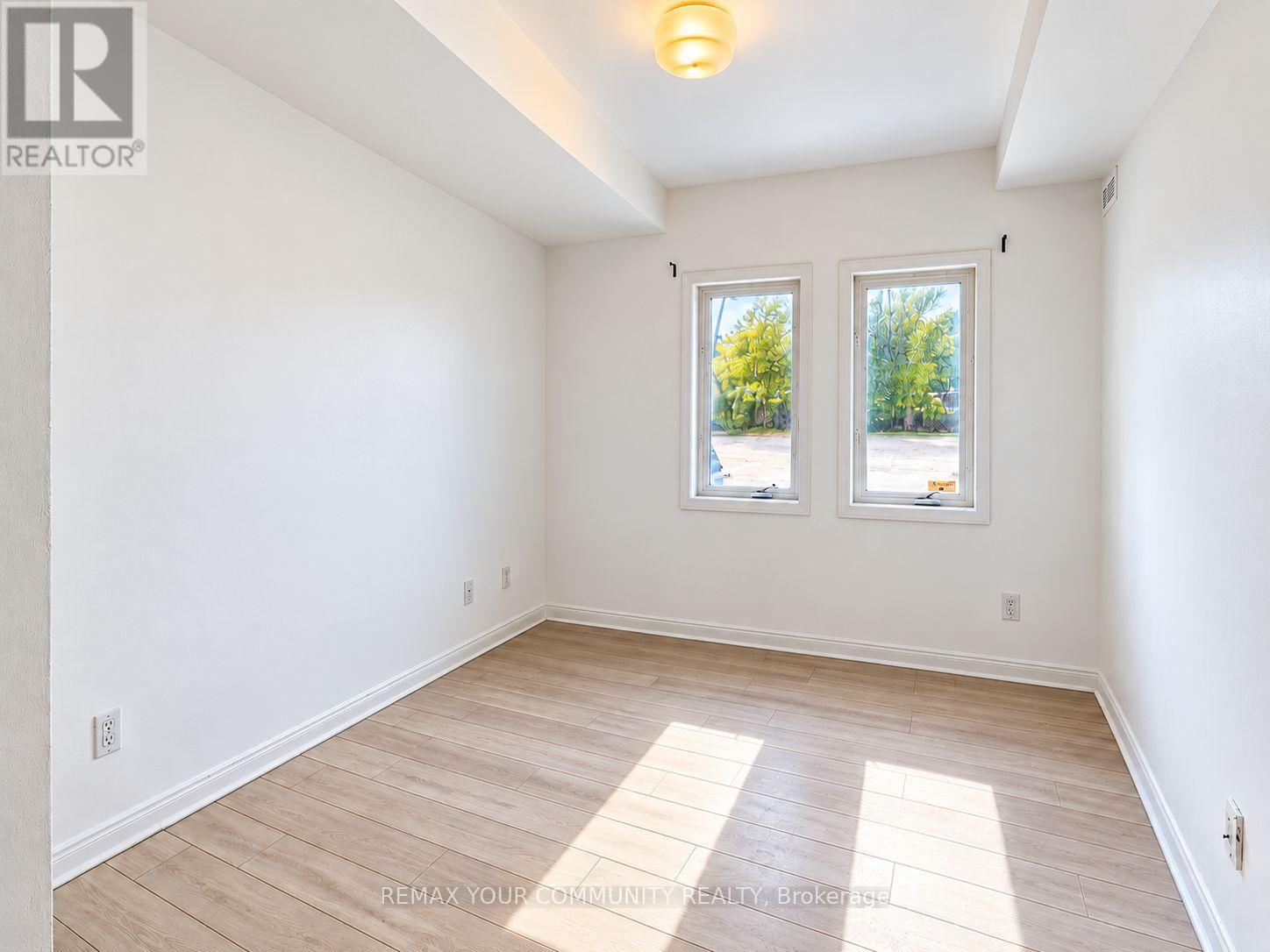 102 - 1 Center Street W, Richmond Hill, Ontario  L4C 3P3 - Photo 7 - N13871416