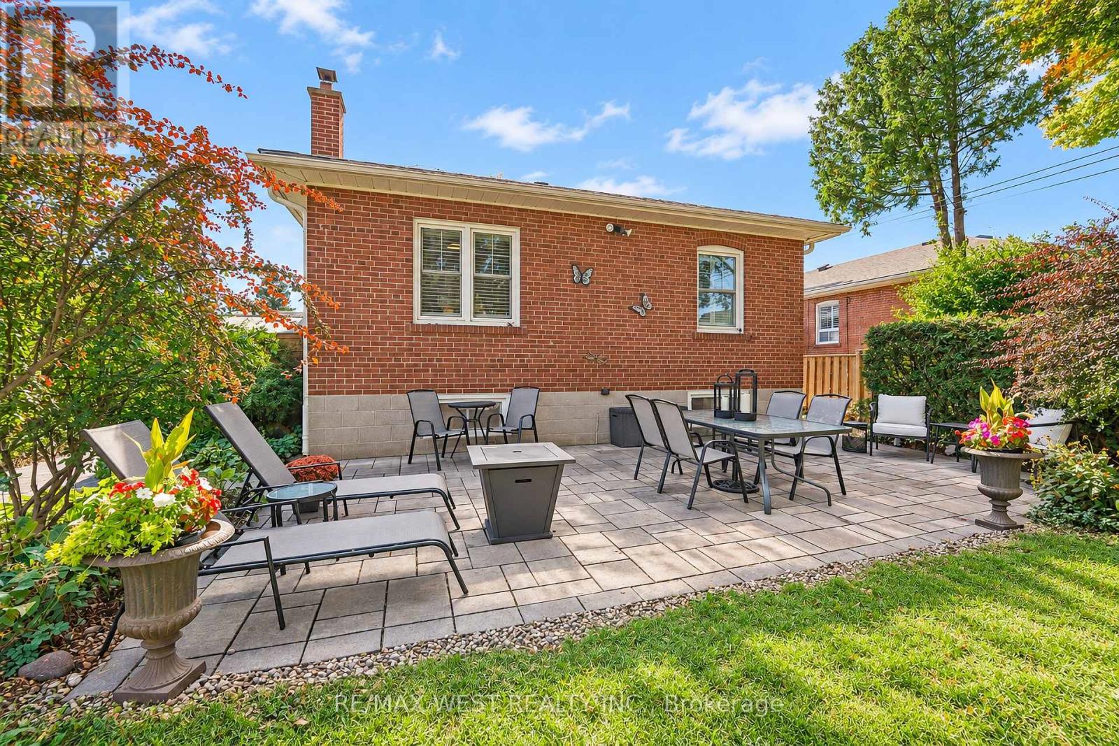 18 Nashland Avenue, Toronto, Ontario  M9B 2V4 - Photo 21 - W13871482