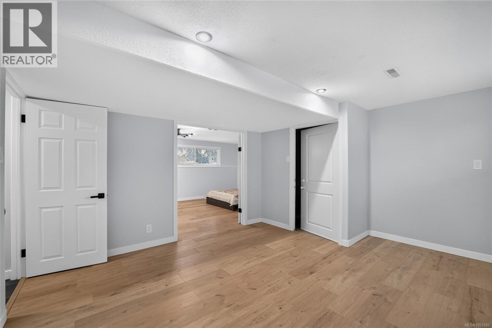 106 Emery Way