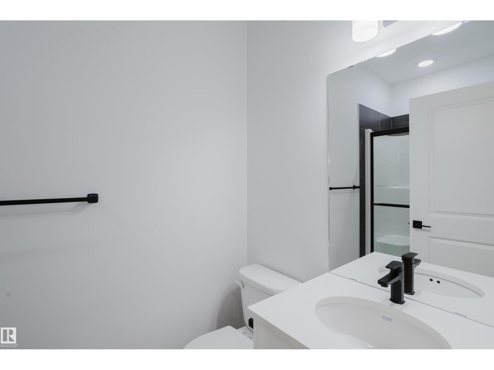 6215 29 AV SW