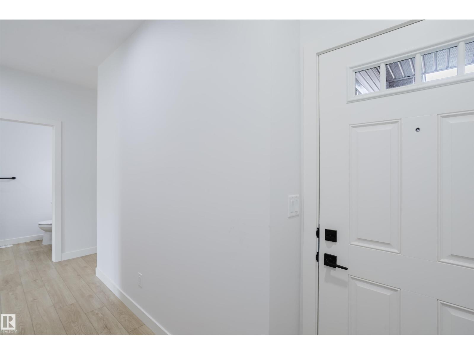 6215 29 AV SW