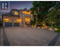 11 BEAUVISTA COURT, Vaughan, Ontario