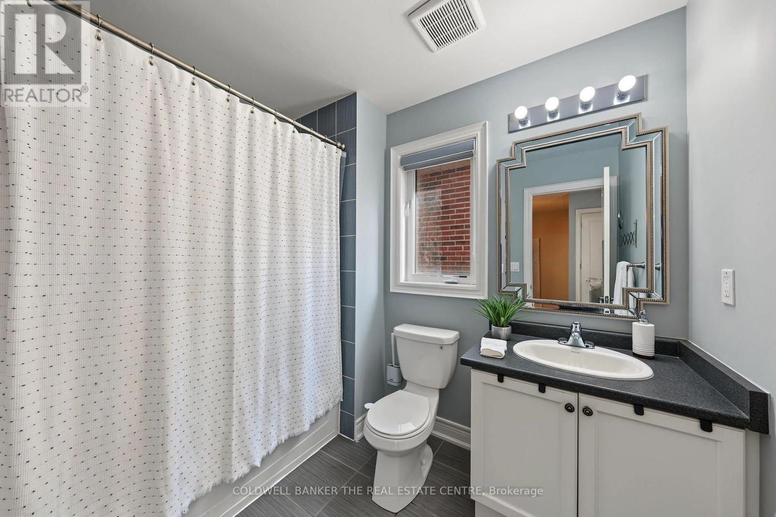 705 Yarfield Crescent, Newmarket, Ontario  L3X 0H4 - Photo 18 - N13871980