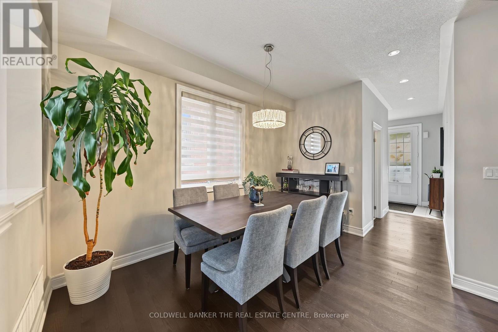 705 Yarfield Crescent, Newmarket, Ontario  L3X 0H4 - Photo 6 - N13871980