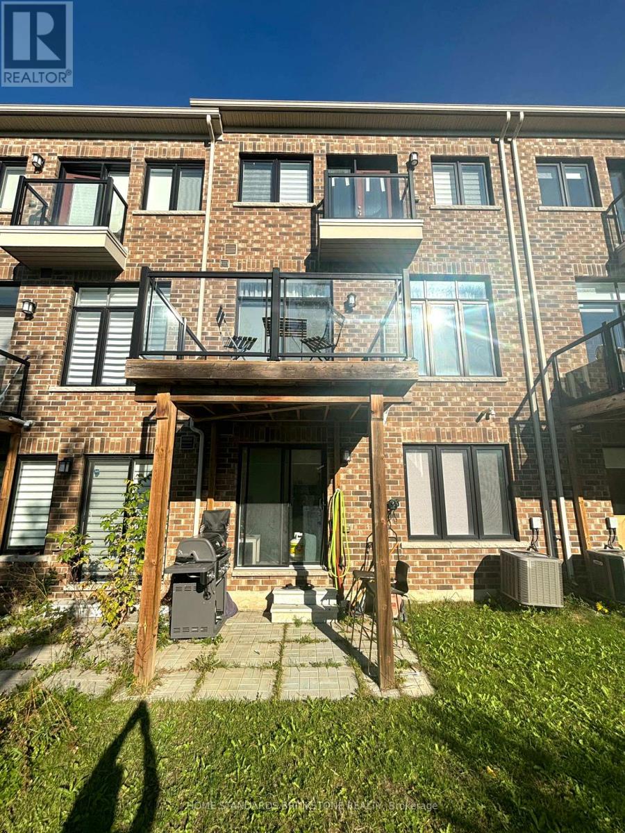 52 Duncombe Lane, Richmond Hill, Ontario  L4C 1C2 - Photo 13 - N13871992