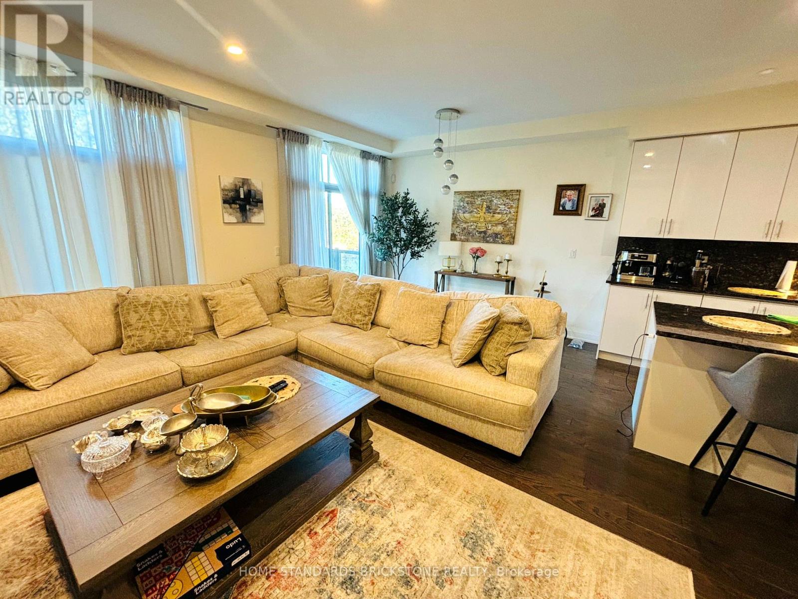 52 Duncombe Lane, Richmond Hill, Ontario  L4C 1C2 - Photo 8 - N13871992