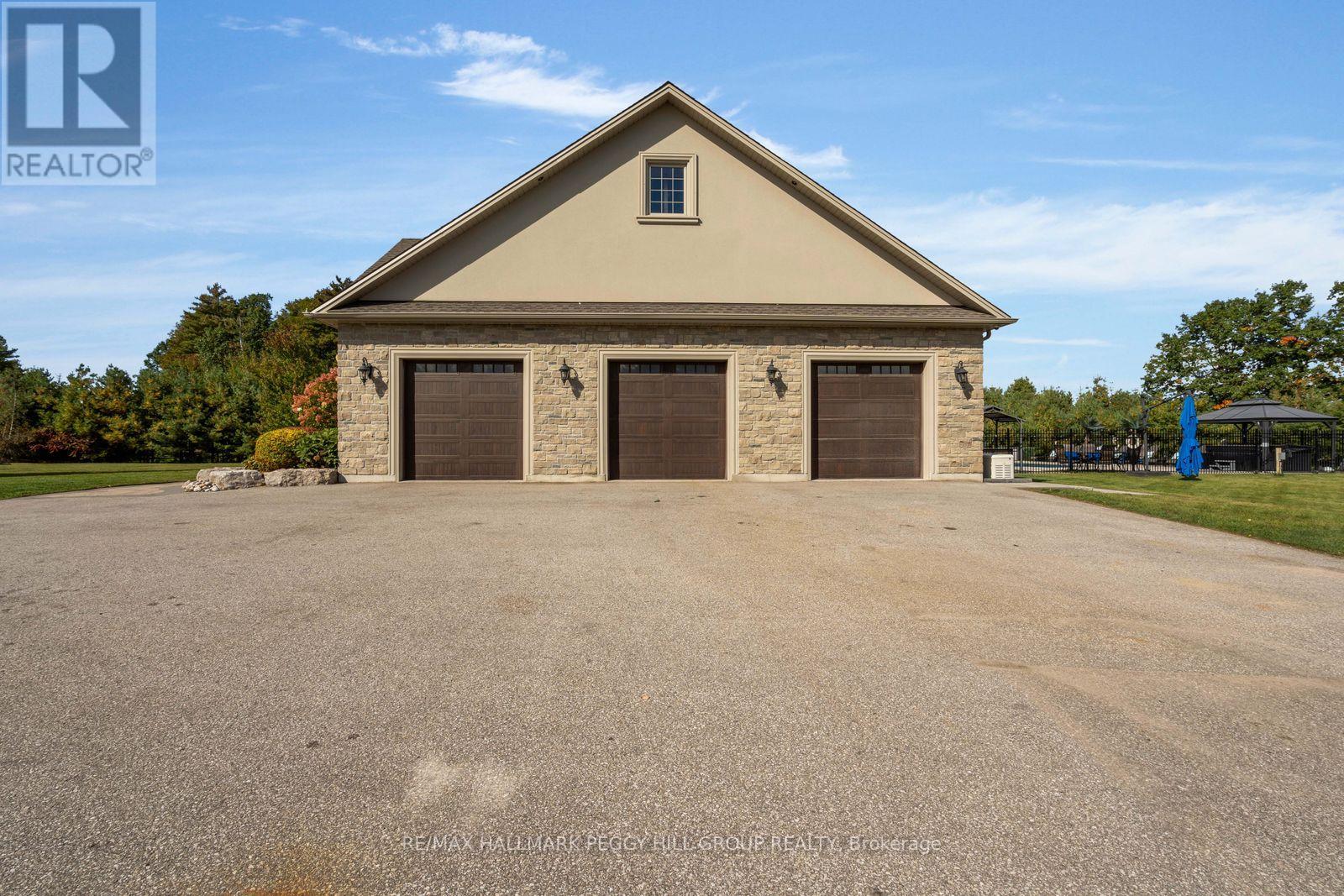 31 Loftus Road, Springwater, Ontario  L0L 2K0 - Photo 4 - S13871874