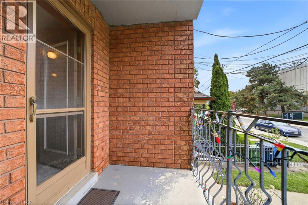 277 Harvie Avenue, York, Ontario  M6E 4L1 - Photo 16 - 40867810