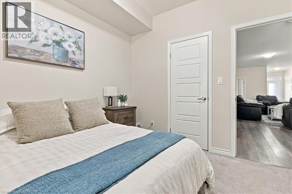908 Apple Hill Lane, Kitchener, Ontario  N2R 0L7 - Photo 14 - 40868966