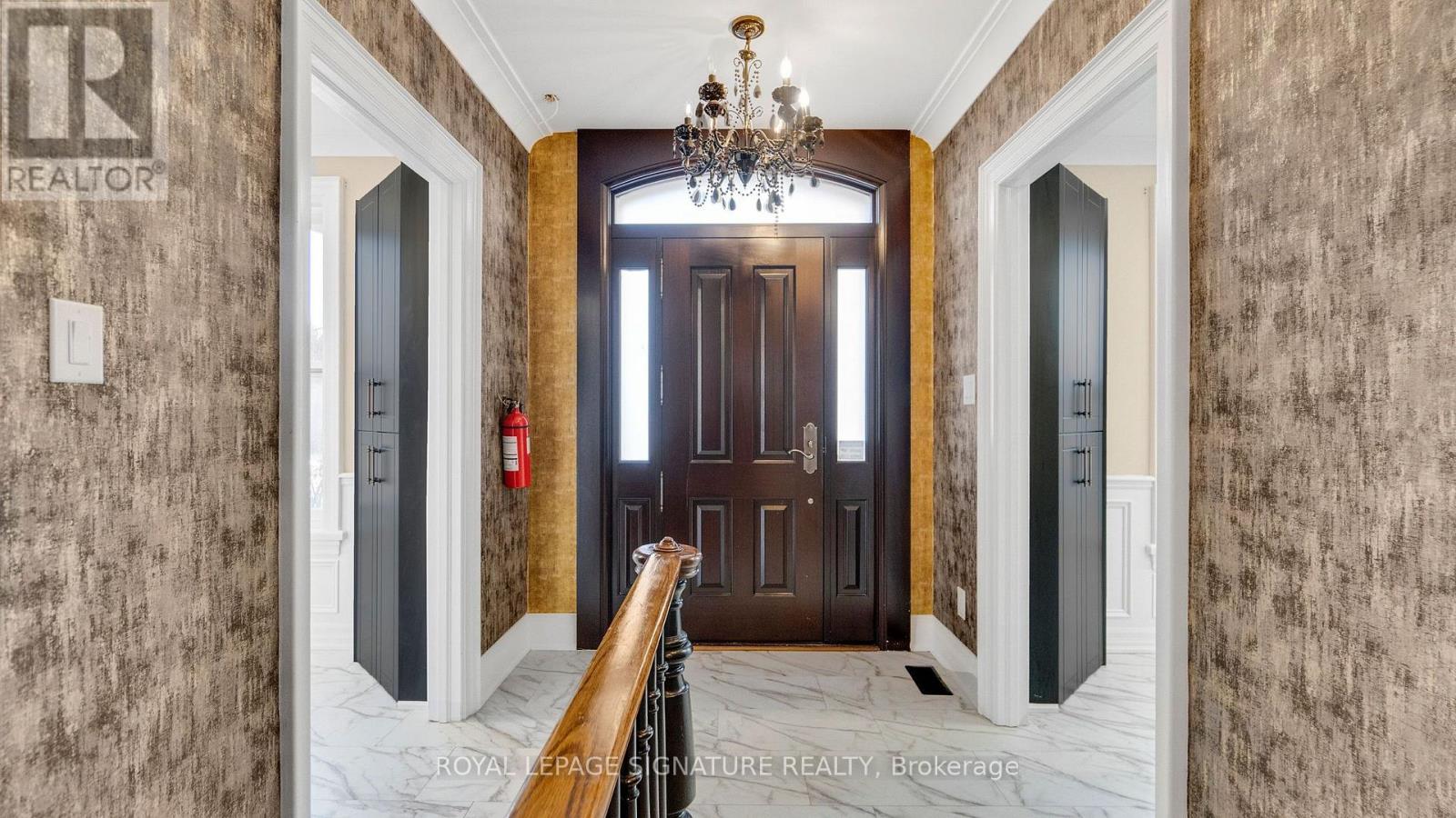 140 Trafalgar Road, Oakville, Ontario  L6J 3G5 - Photo 9 - W13871730