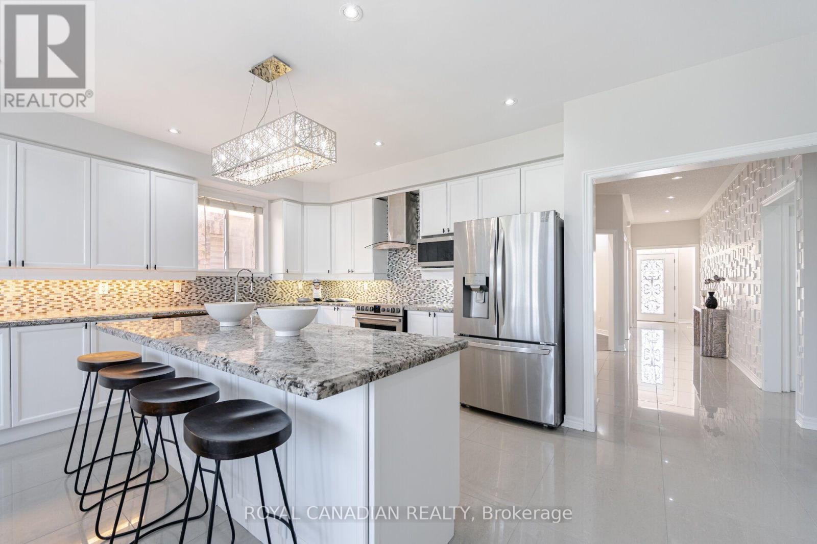 33 Rubysilver Drive, Brampton, Ontario  L6P 1R1 - Photo 12 - W13871734