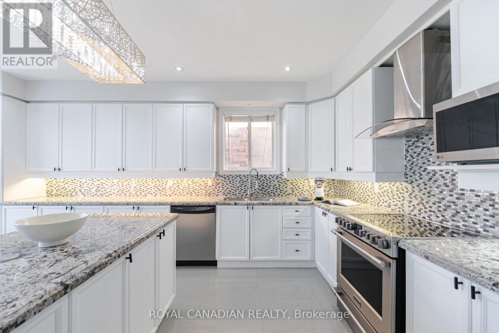 33 Rubysilver Drive, Brampton, Ontario  L6P 1R1 - Photo 13 - W13871734